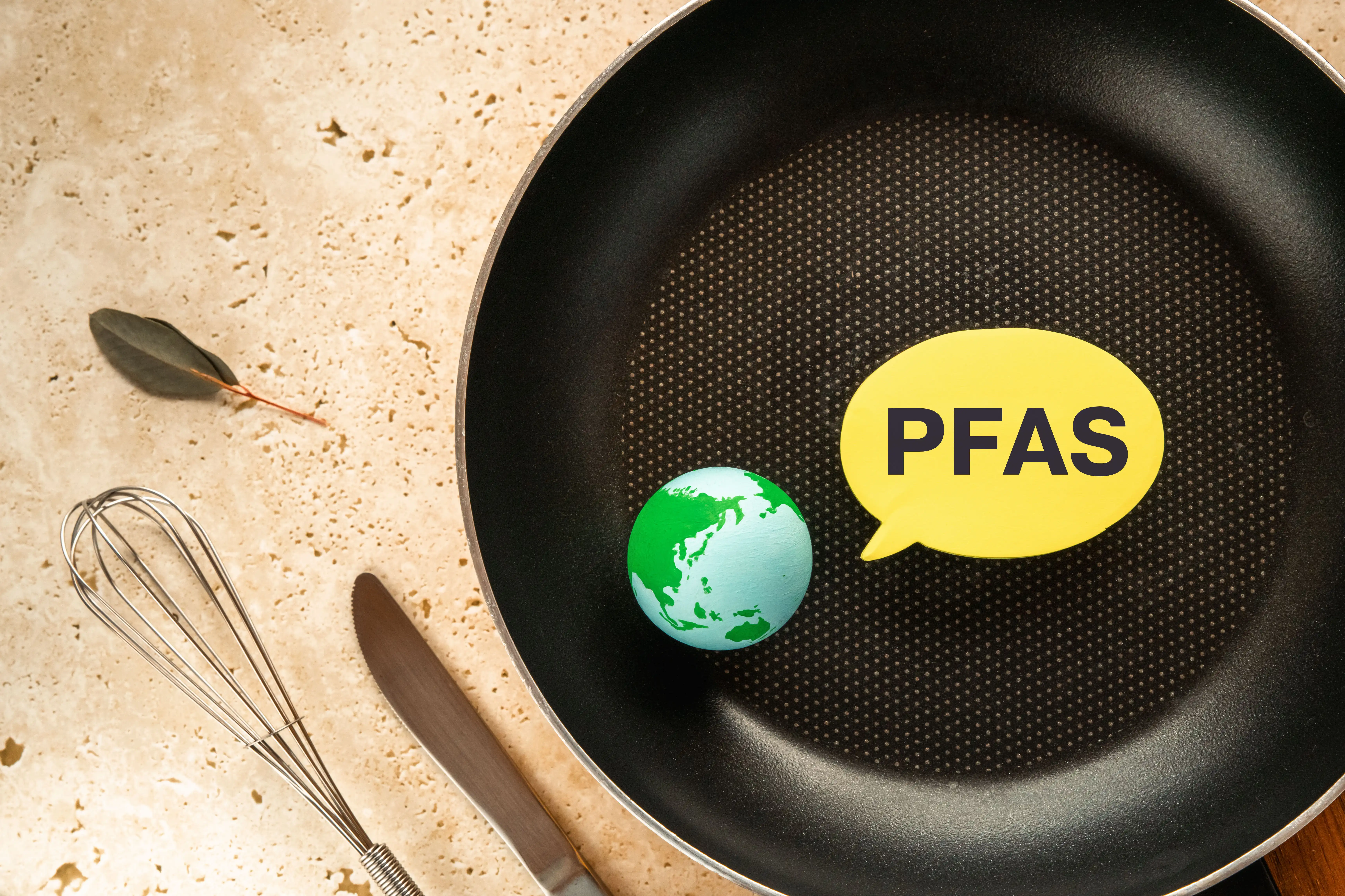 PFAS（永遠の化学物質）とは？基礎知識と健康・環境への影響を解説