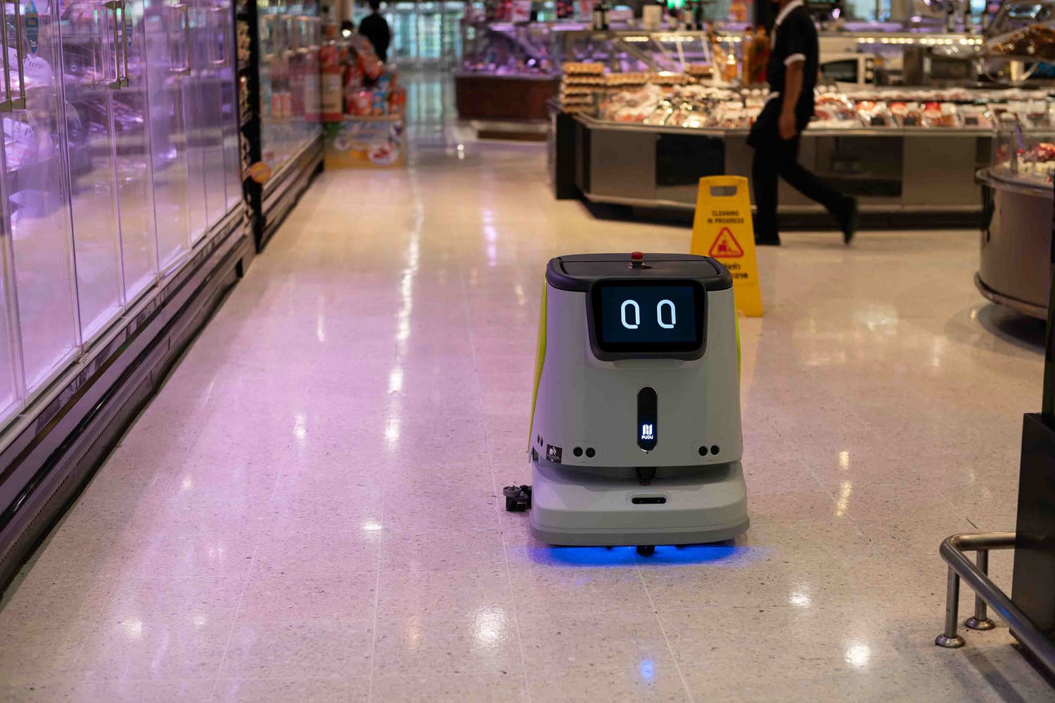 様々な業界で注目されている清掃ロボットとは？機能や役割を詳しく解説